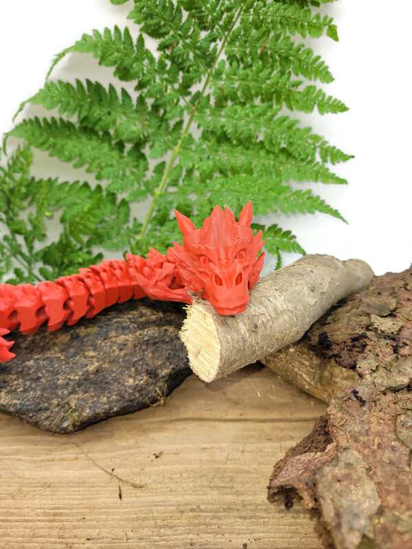 Flexi-Drache „Blutkamm – Wächter der Scharlachklippen“ – gefertigt im 3D-Druck