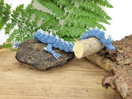 Flexi-Drache „Frostflimmer“ – leuchtet im Dunkeln